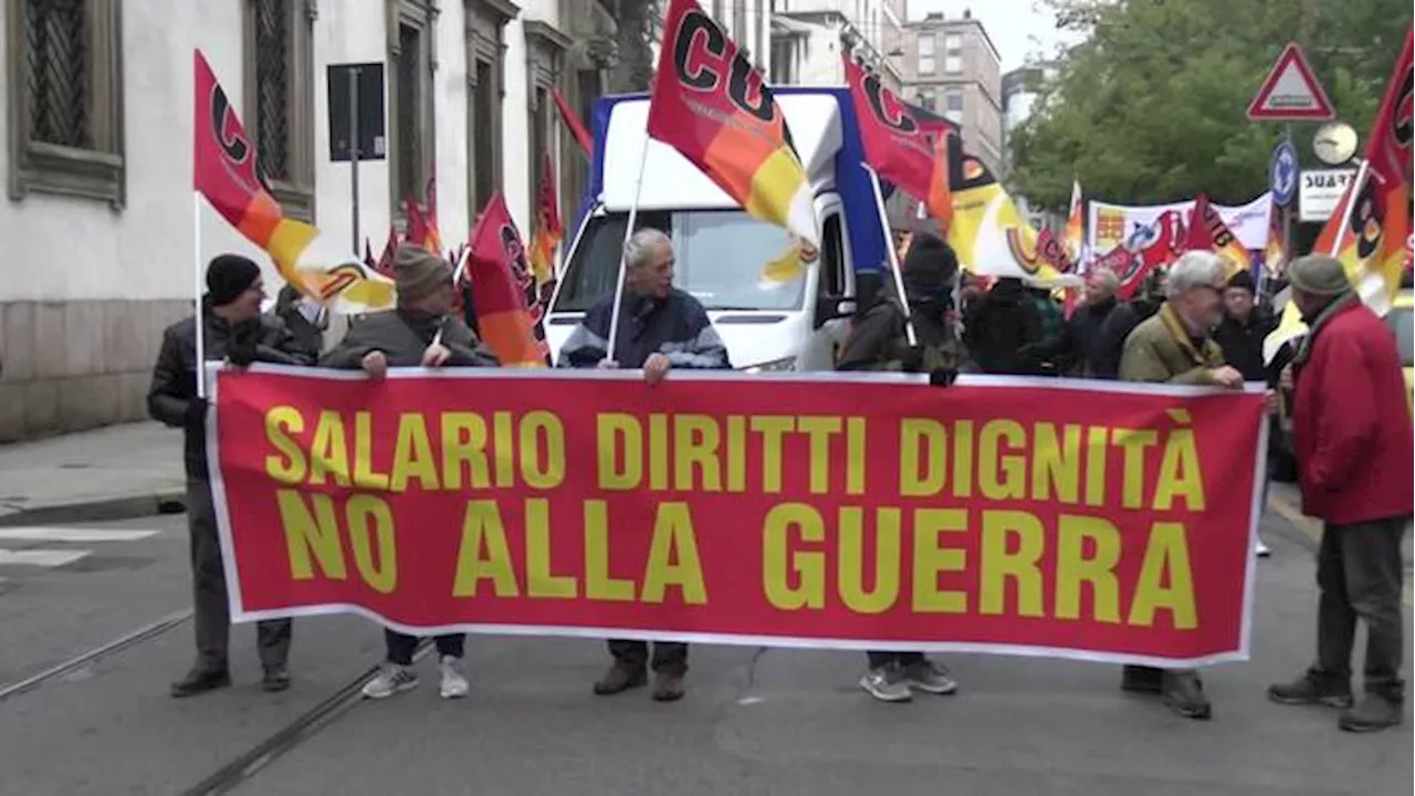 Sciopero generale, a Milano il corteo dei sindacati di base