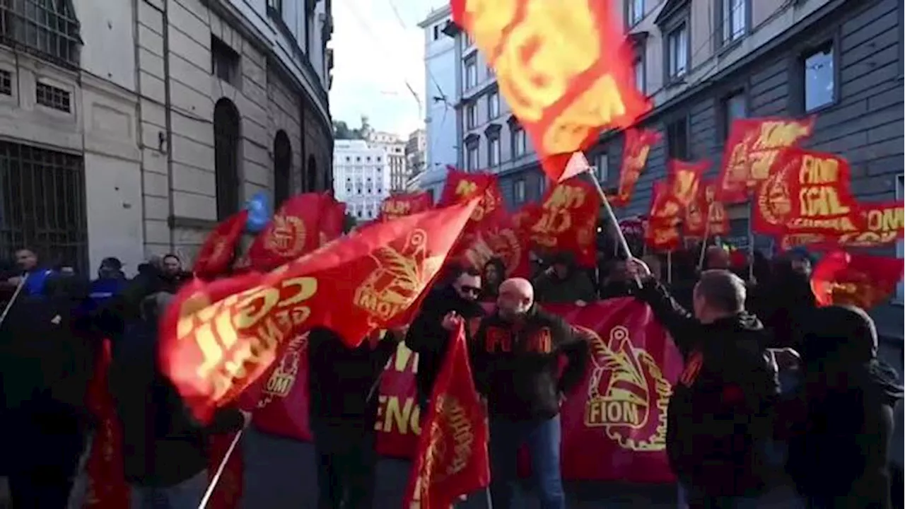 Sciopero generale, oltre cinquemila a Genova in corteo