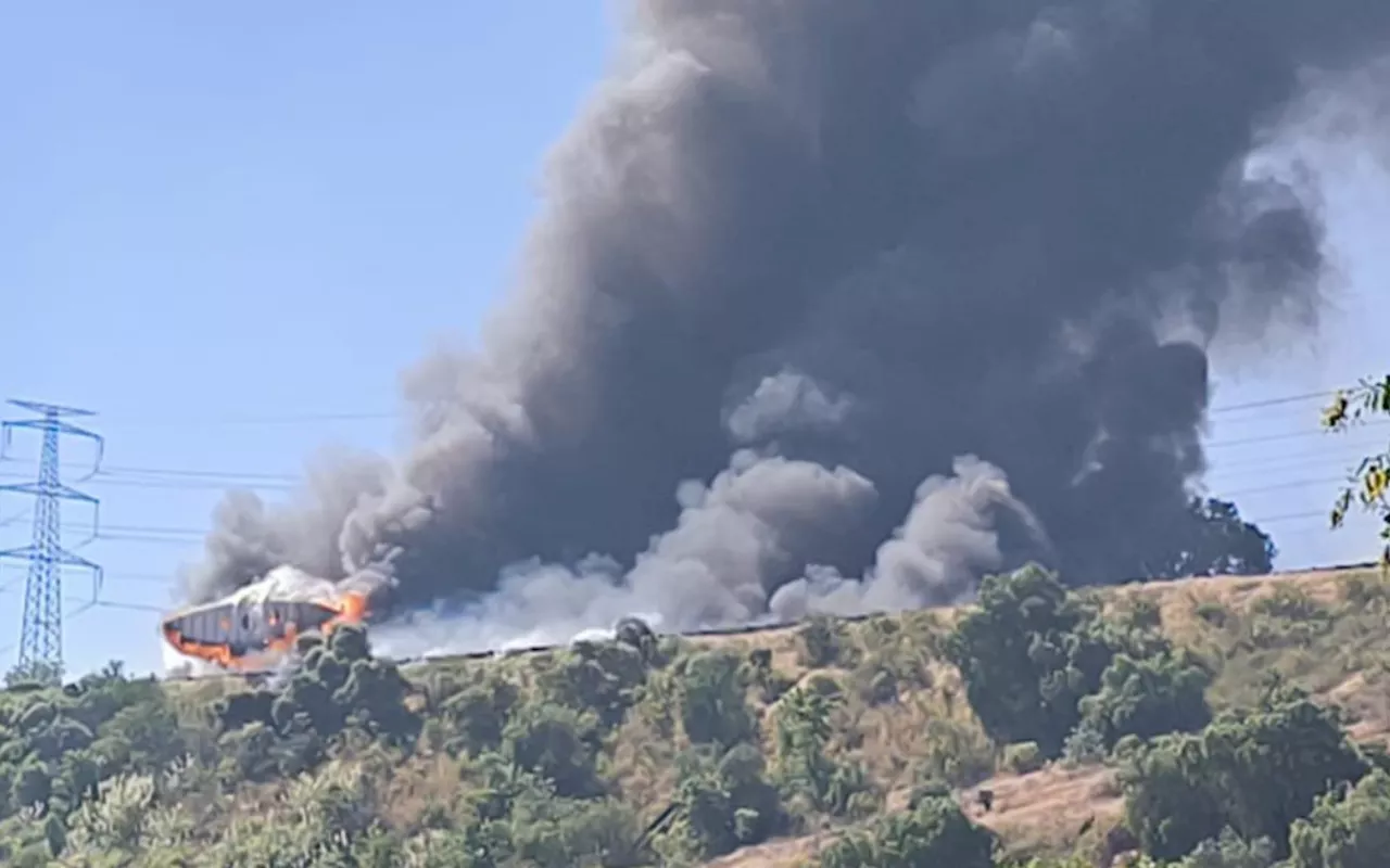 Incendio en Pipa Volcada En La Autopista Chamapa Lechería