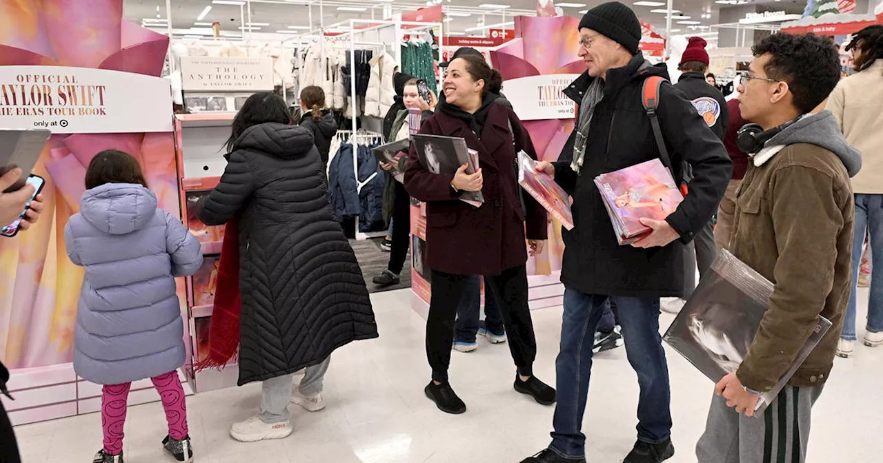 Black Friday shoppers hit stores across U.S. with spending records expected to fall