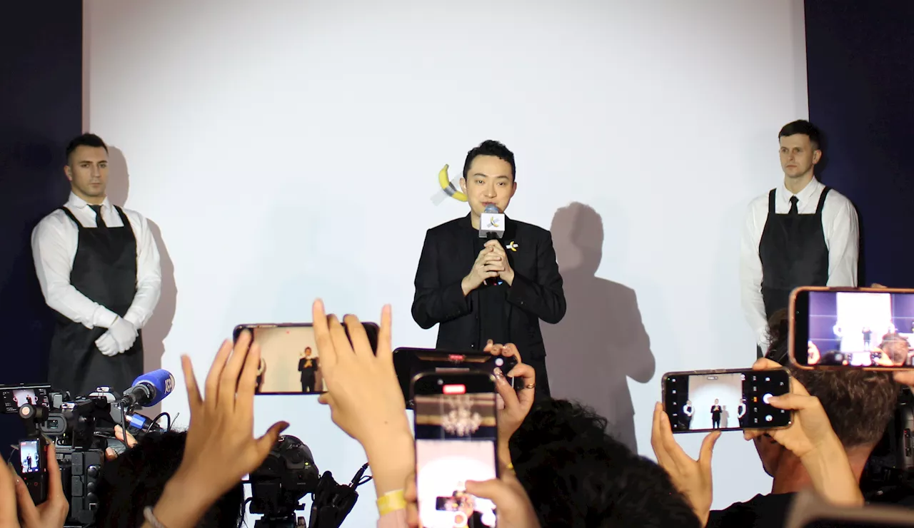 Crypto Entrepreneur Justin Sun Ate a $6.2M Banana Artwork at an Event in Hong Kong