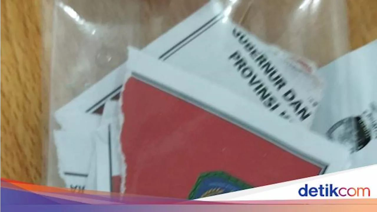 Heboh Warga Karimun Robek Kertas Suara Pilgub saat Nyoblos