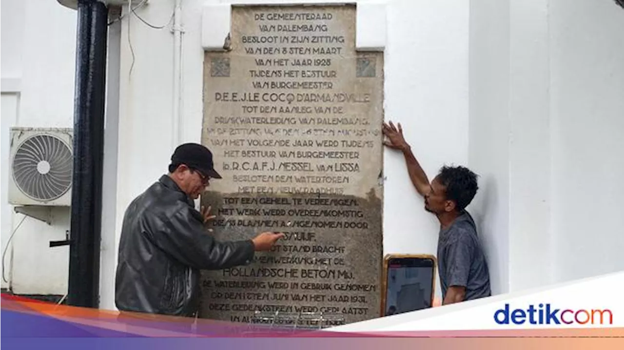 Penemuan Tak Sengaja Prasasti Asli Kantor Ledeng Palembang