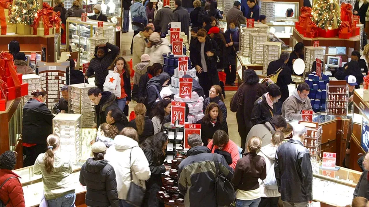 Black Friday 2023: Major Retailers Unveil Early Opening Times