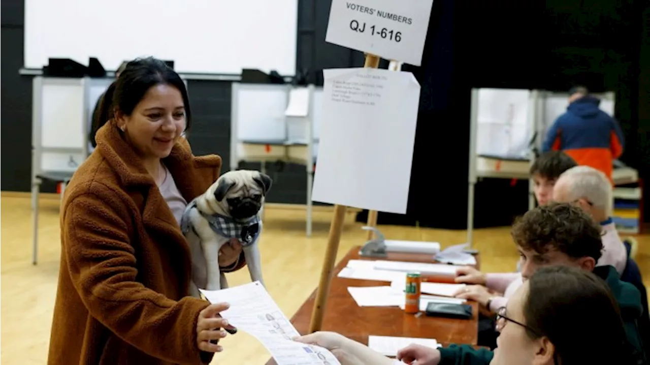 Narrow lead for Sinn Féin in Ireland general election exit poll