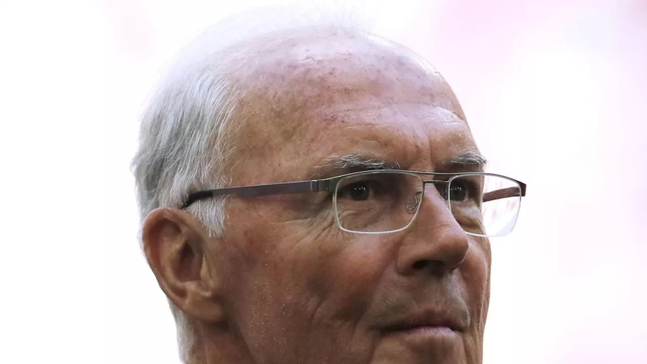 Beckenbauer und mehr: Diese Fußball-Idole sind 2024 verstorben