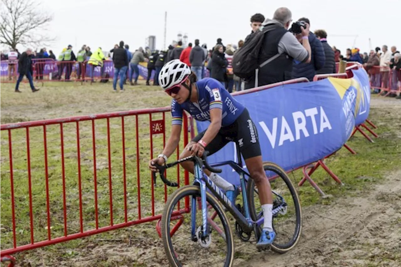 Ceylin del Carmen Alvarado past voor tweede manche Wereldbeker veldrijden in Dublin