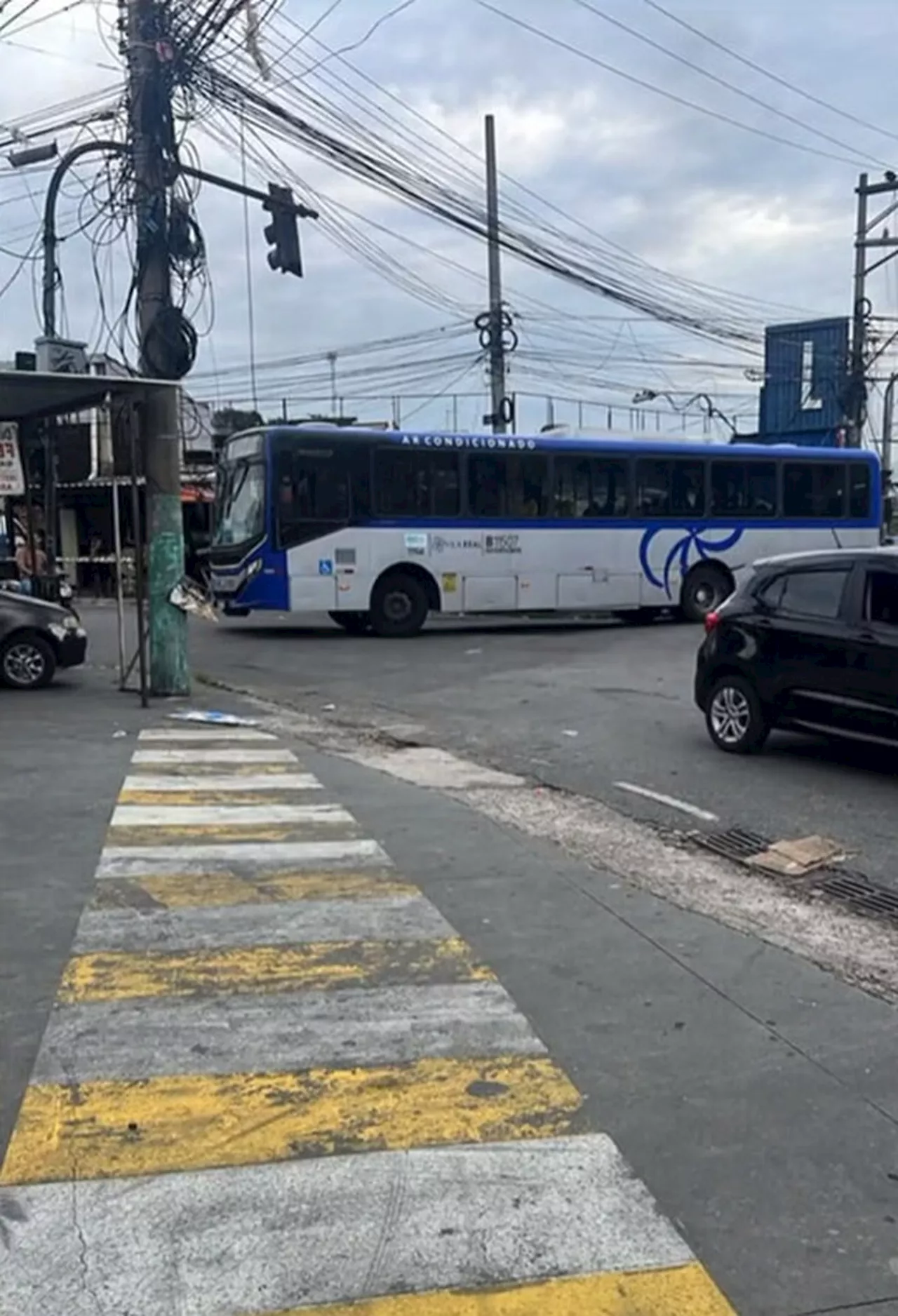 Quatro Ônibus e Um Caminhão Sequestrados e Usados como Barricadas na Zona Norte do Rio