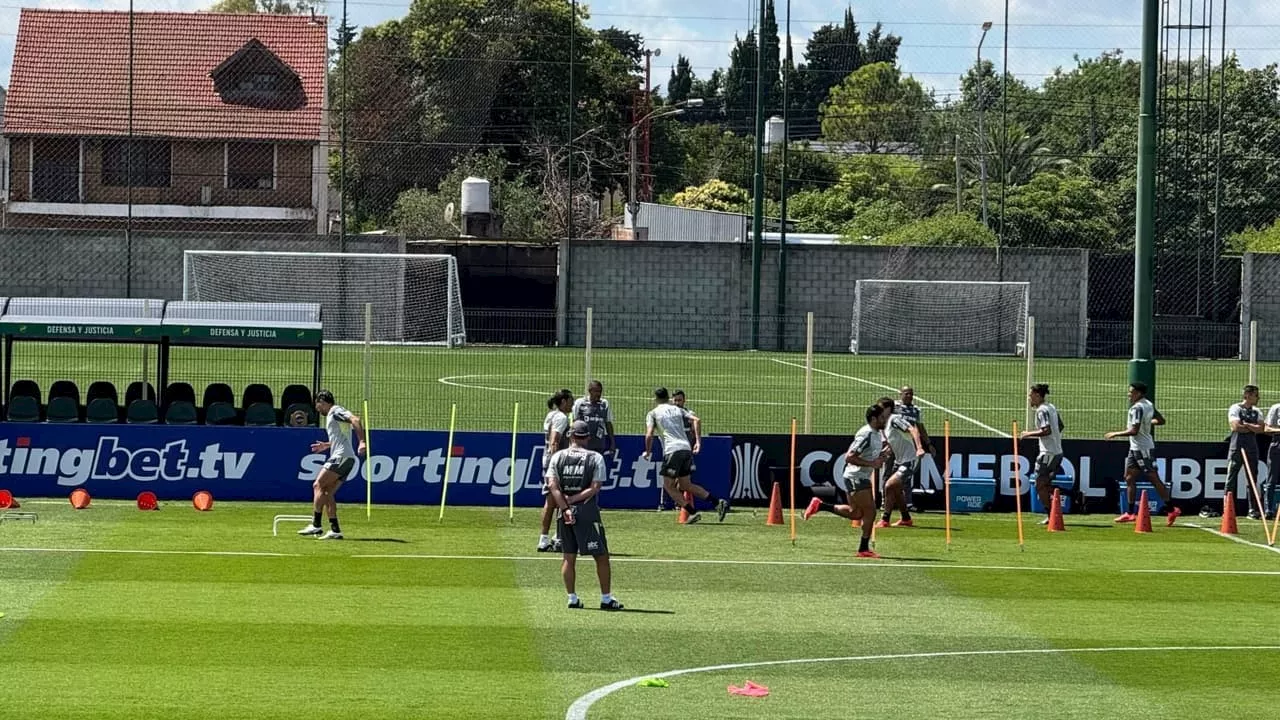 Com Arana, Atlético-MG faz último treino antes da final da Libertadores