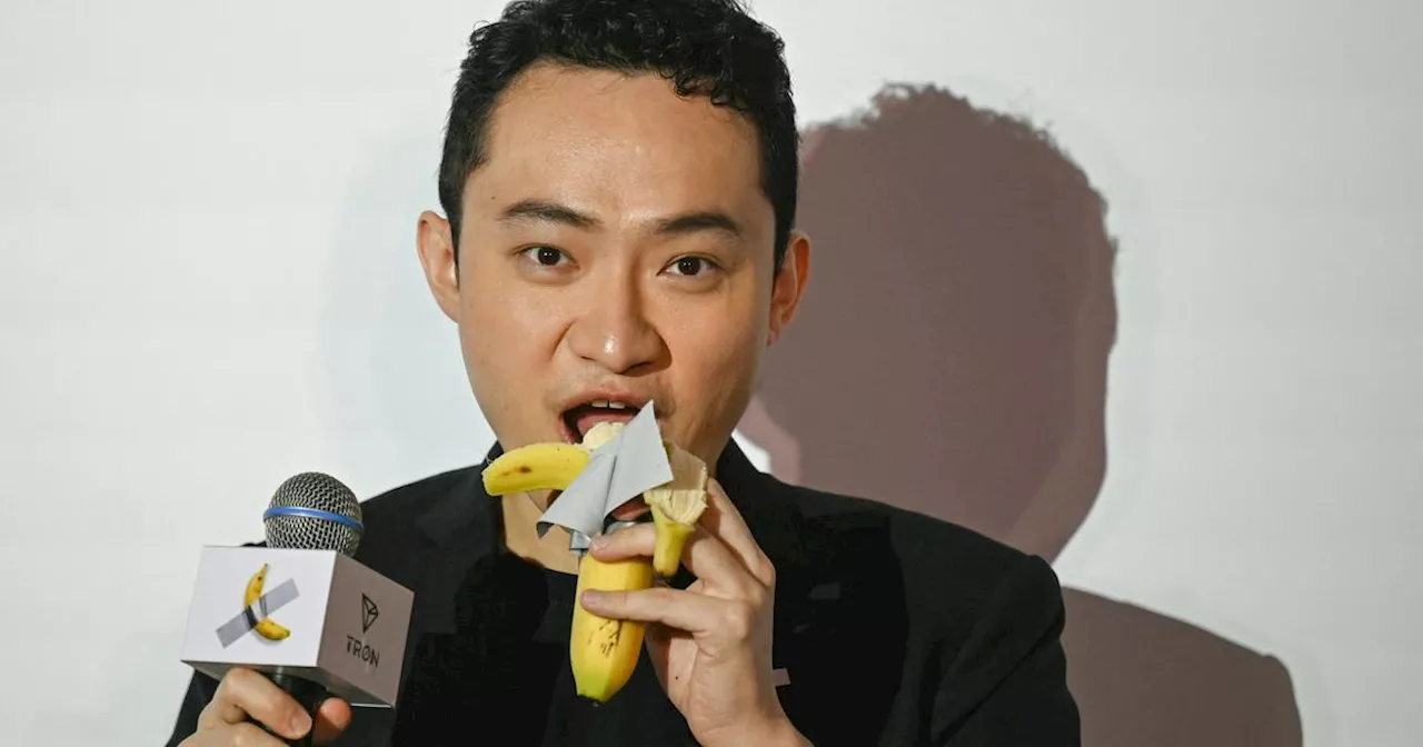 Est-ce la bouchée la plus chère de l’histoire? Justin Sun a mangé la banane qu'il a achetée 6 millions d'euros