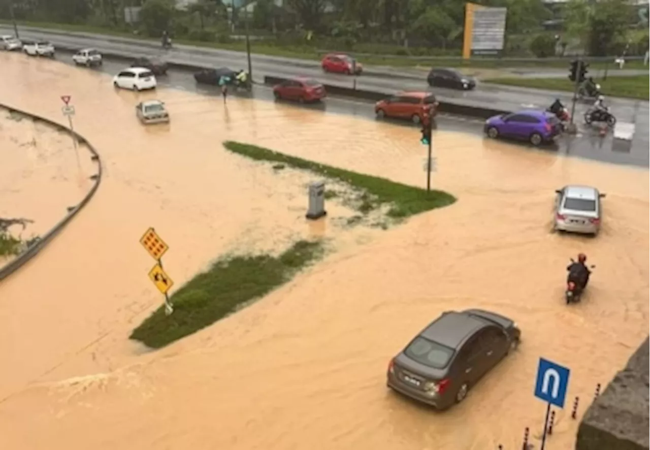 Police: Kiwa junction in Sepang temporarily closed due to early morning flood