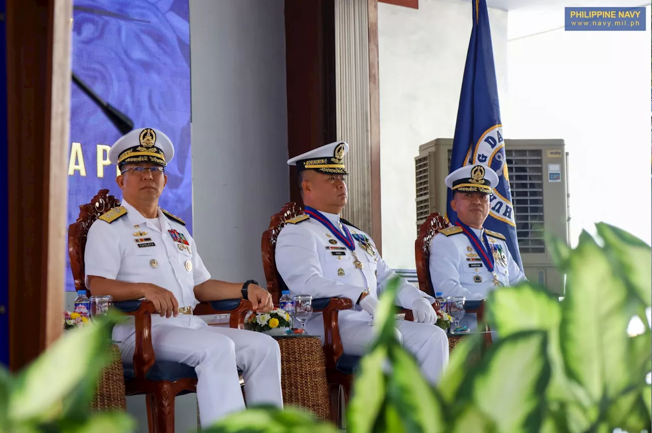 Philippine Navy Welcomes New Commanders