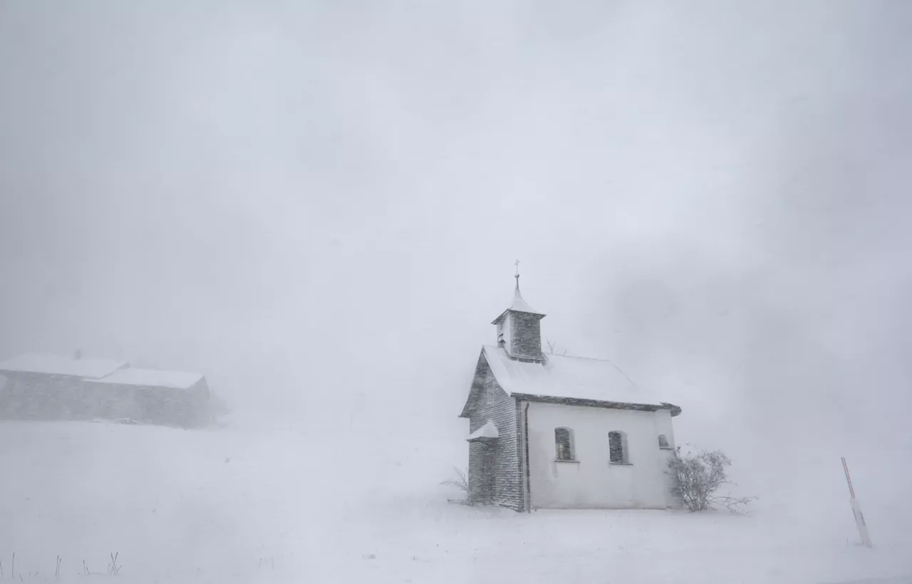 Schneefall und Frost in Bayern: Winterliches Wetter am ersten Adventswochenende