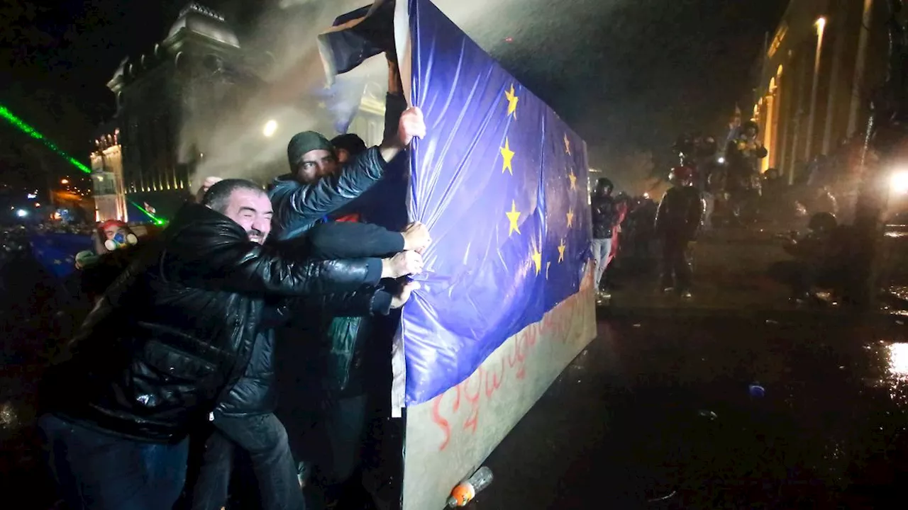 Proteste nach EU-Absage: Polizei in Georgien geht brutal gegen Demonstrierende vor