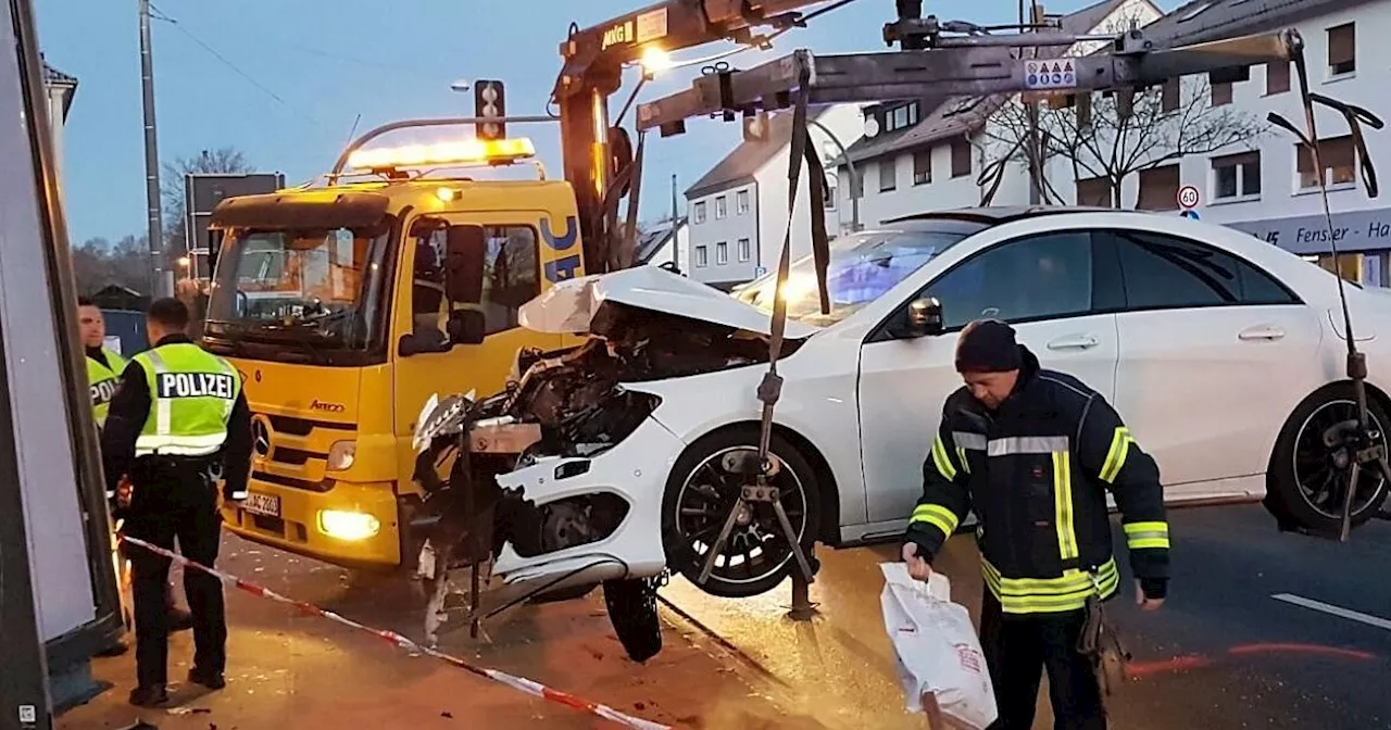 Hubschrauber im Einsatz: Fahrer flüchtet nach Verfolgungsjagd mit der Polizei