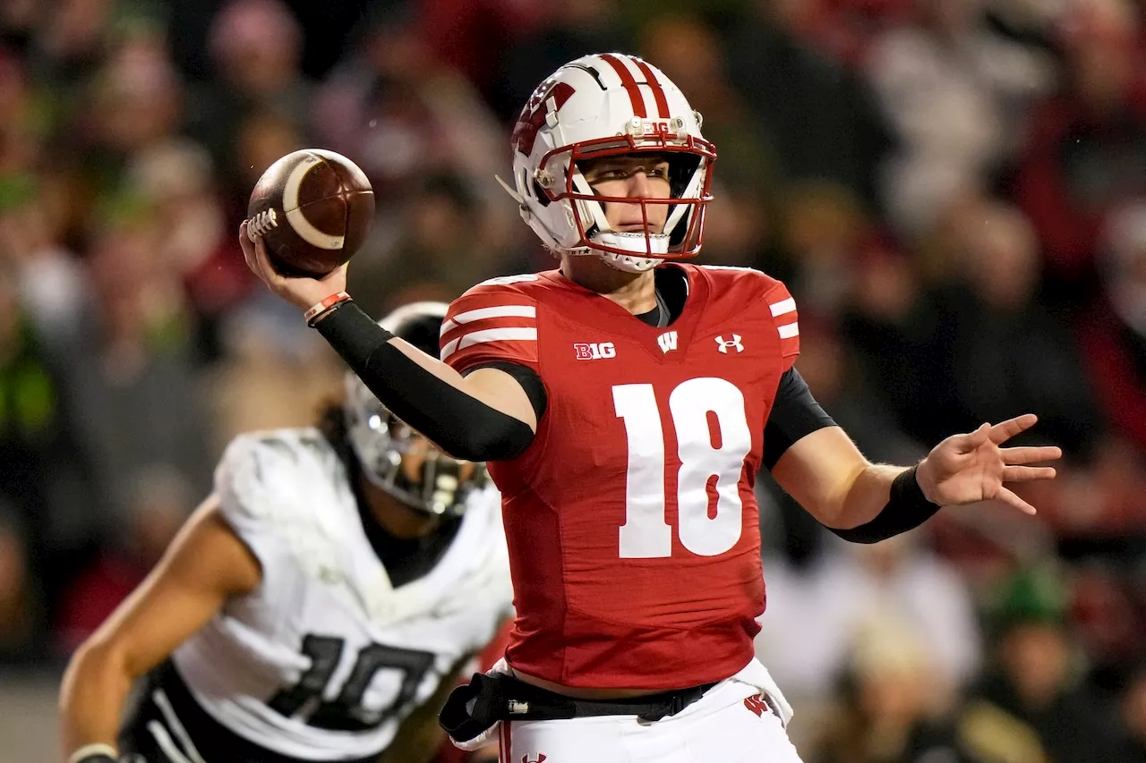 How to watch Wisconsin vs Minnesota for Paul Bunyan’s Axe: Time, channel, FREE live stream