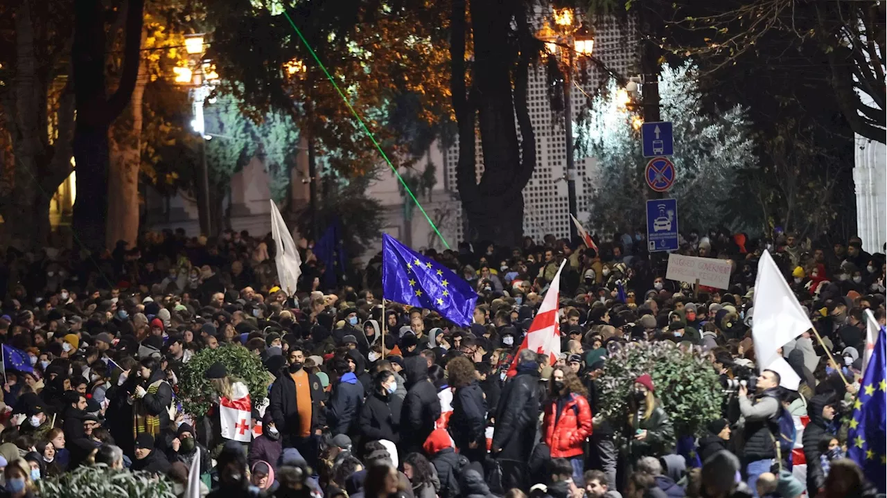 Manifestations en Géorgie : La Présidente Zourabichvili Soutient les Protestataires Contre le Retard des Négociations UE