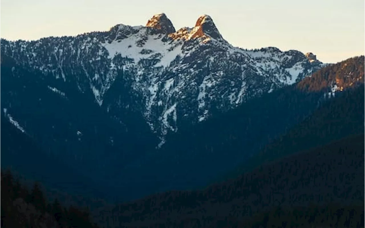 Giovane Escursionista Sopravvive 50 Giorni in Montagne Canadesi Innevate