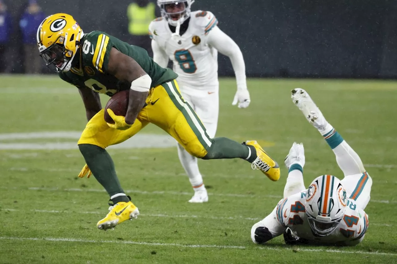 Packers End Dolphins' Three-Game Winning Streak With A 30-17 Victory