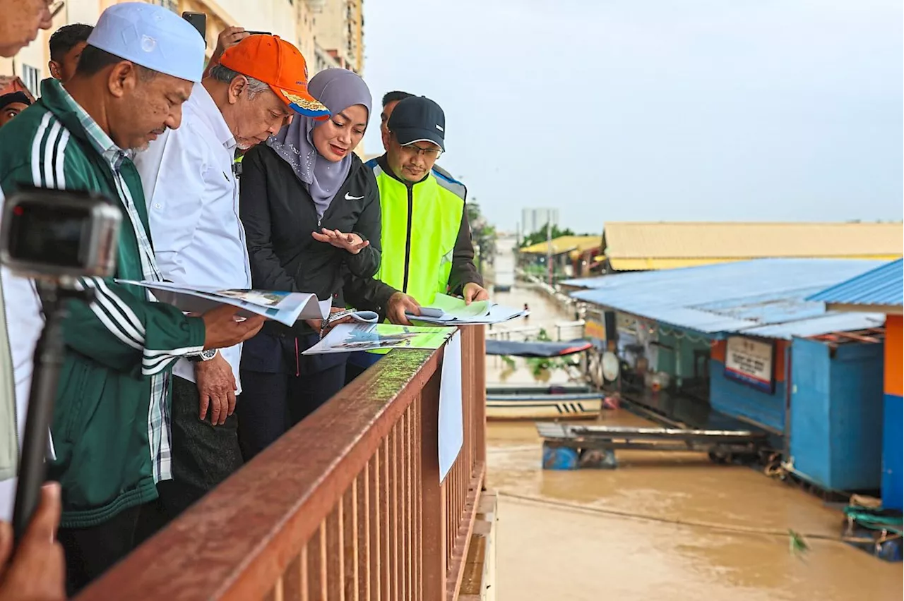 Solid security despite inundated police stations, says Ahmad Zahid