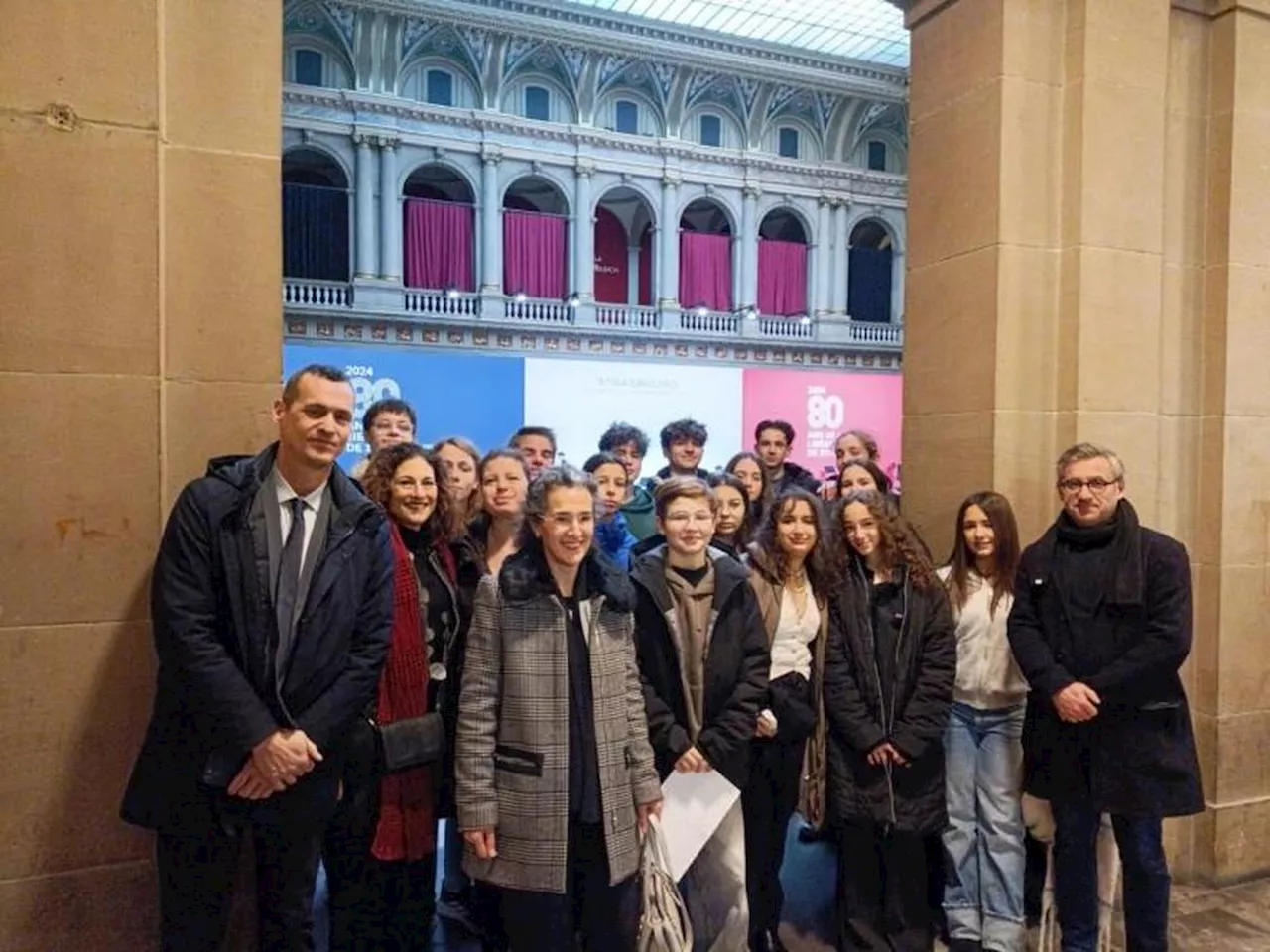 Périgueux : les collégiens de Saint-Joseph ont rencontré Emmanuel Macron à Strasbourg