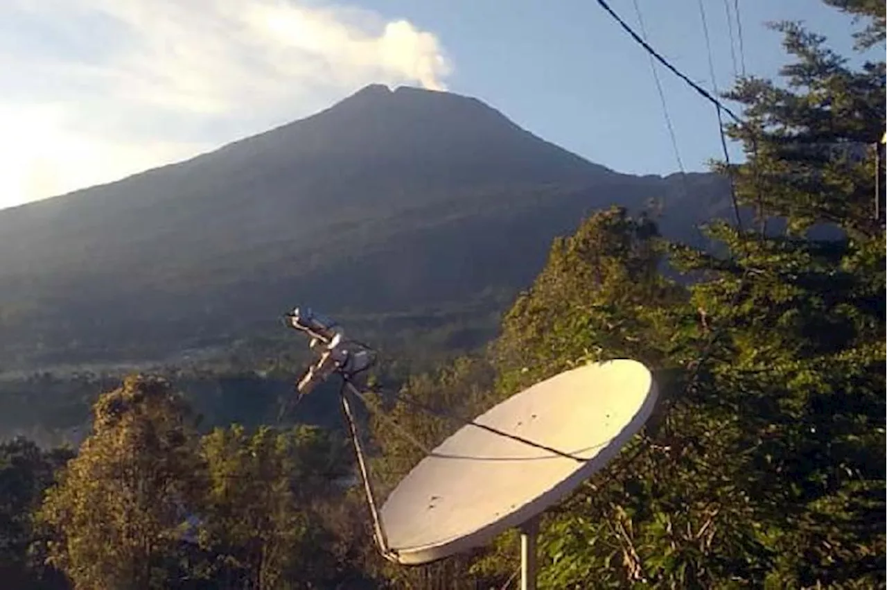 Badan Geologi Ingatkan Risiko Letusan Freatik di Gunung Slamet, Bisa Picu Gempa Dangkal Hingga Erupsi