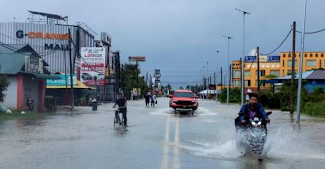 Bank Islam Malaysia Bhd and Agrobank Temporarily Close Branches in Flood-Affected Kelantan