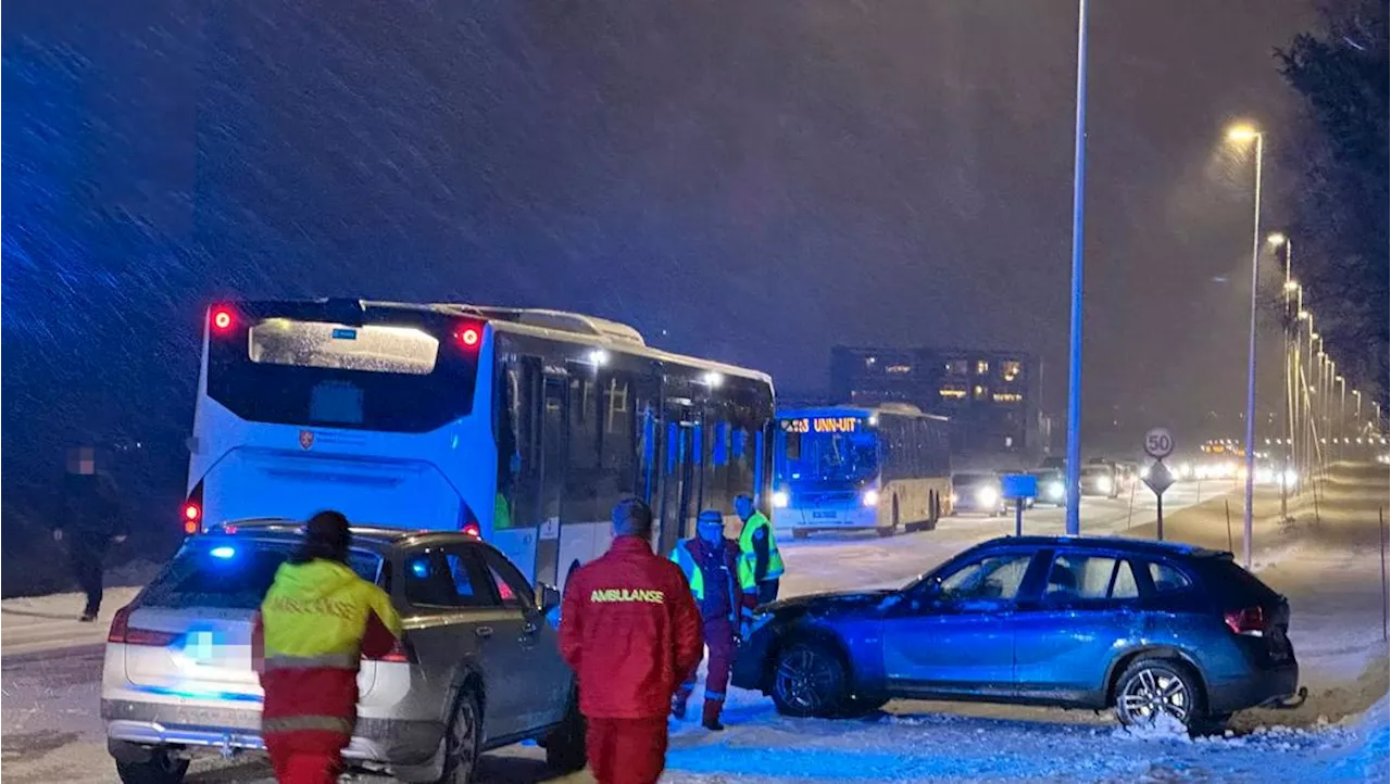 Full storm i nord: Kanselleringer og kaos