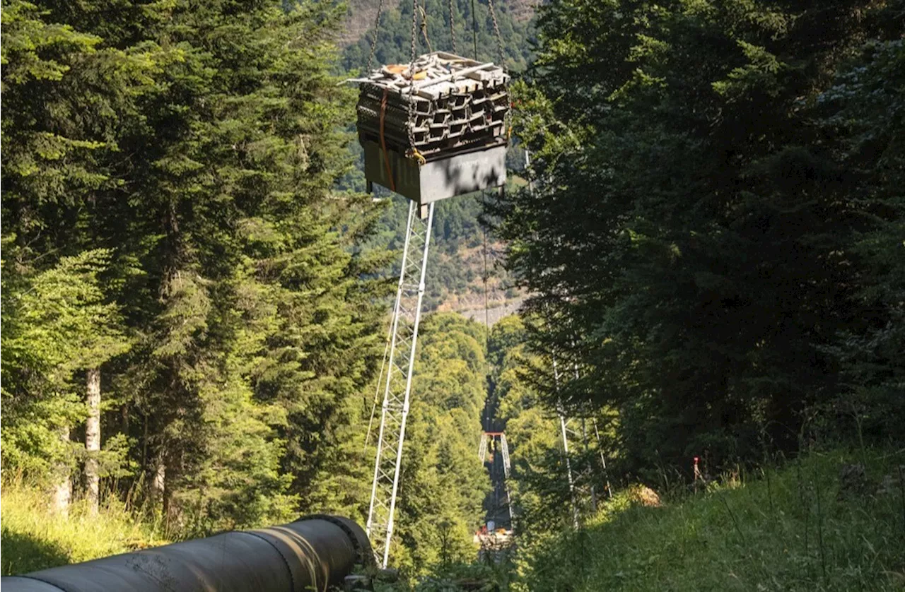 Un chantier colossal poursuit son avancée dans cette vallée des Pyrénées