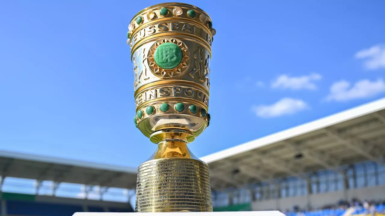 DFB-Pokal Auslosung heute: Dieser EM-Kultfan ist Losfee!