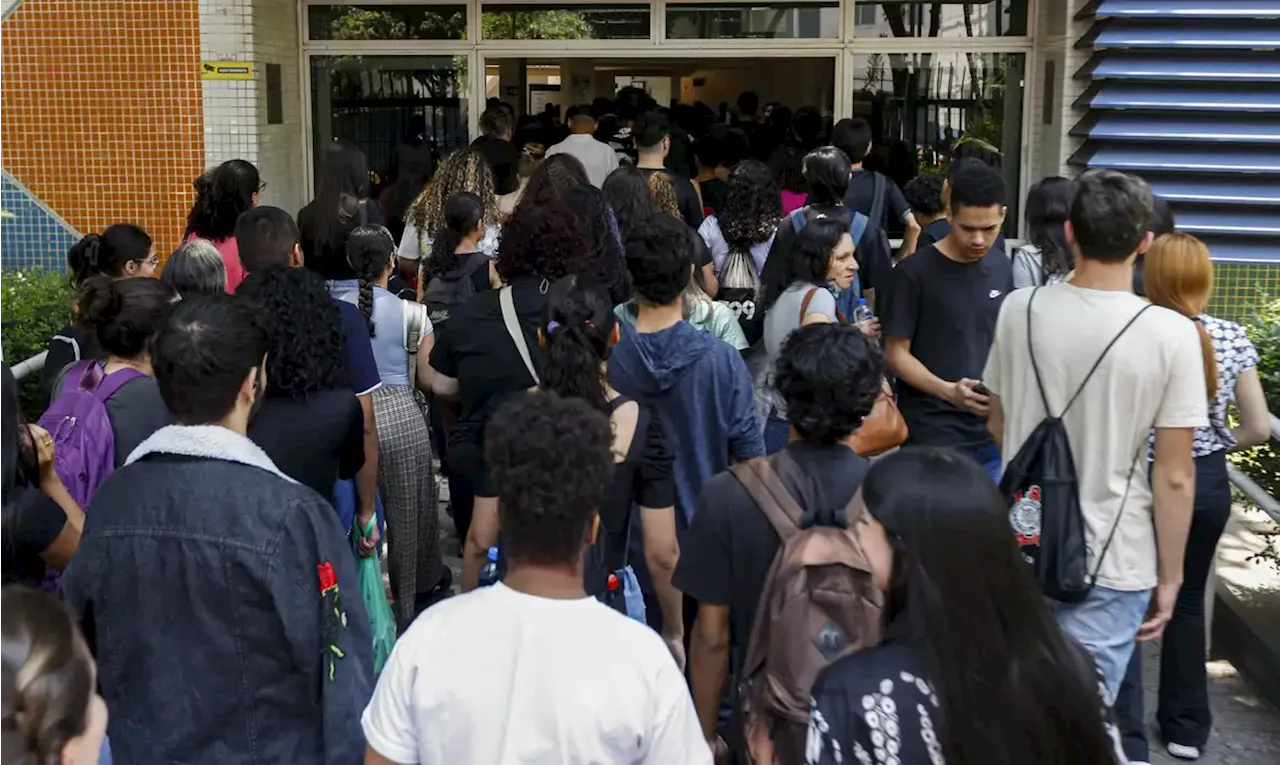 4,3 milhões de estudantes fazem o Enem 2024 neste domingo; saiba mais