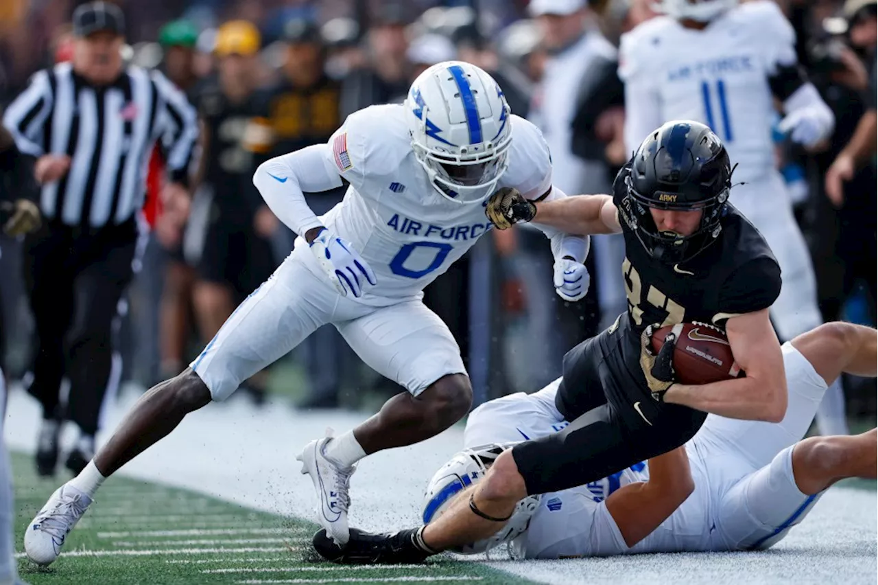 Kanye Udoh scores two touchdowns and leads No. 21 Army over Air Force 20-3