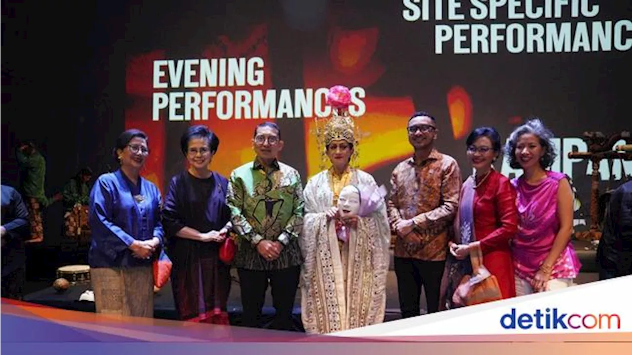 Bisik Tiga Bum-Tari Bedhaya Hagoromo Buka Indonesian Dance Festival 2024