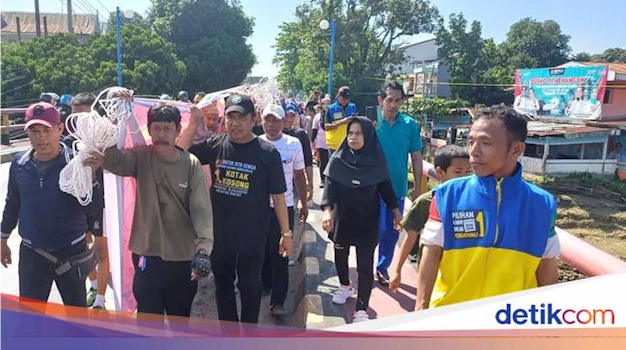 Eks Bupati Maros Hatta Rahman Kampanye Kotak Kosong Bareng Relawan di Jalan