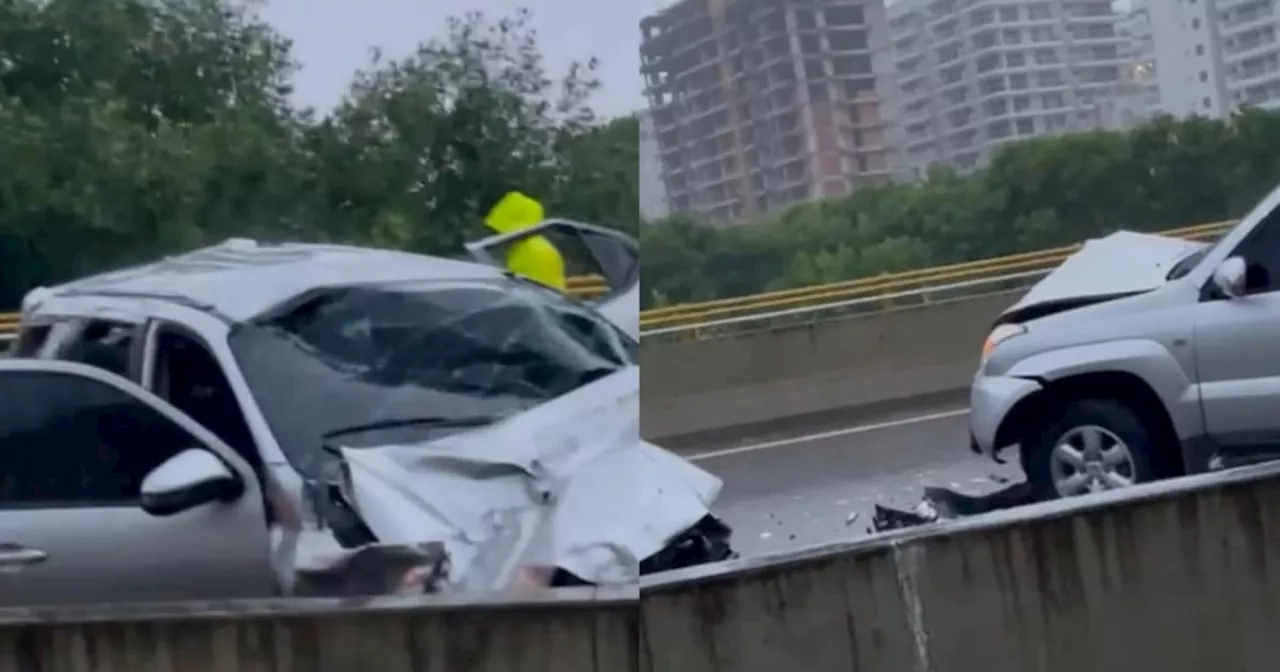 Accidente entre 2 camionetas y una moto en La Boquilla dejó un muerto