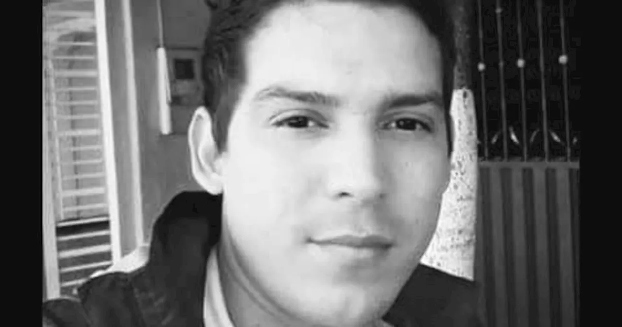 Asesinan de 2 balazos a estudiante universitario para robarle su moto