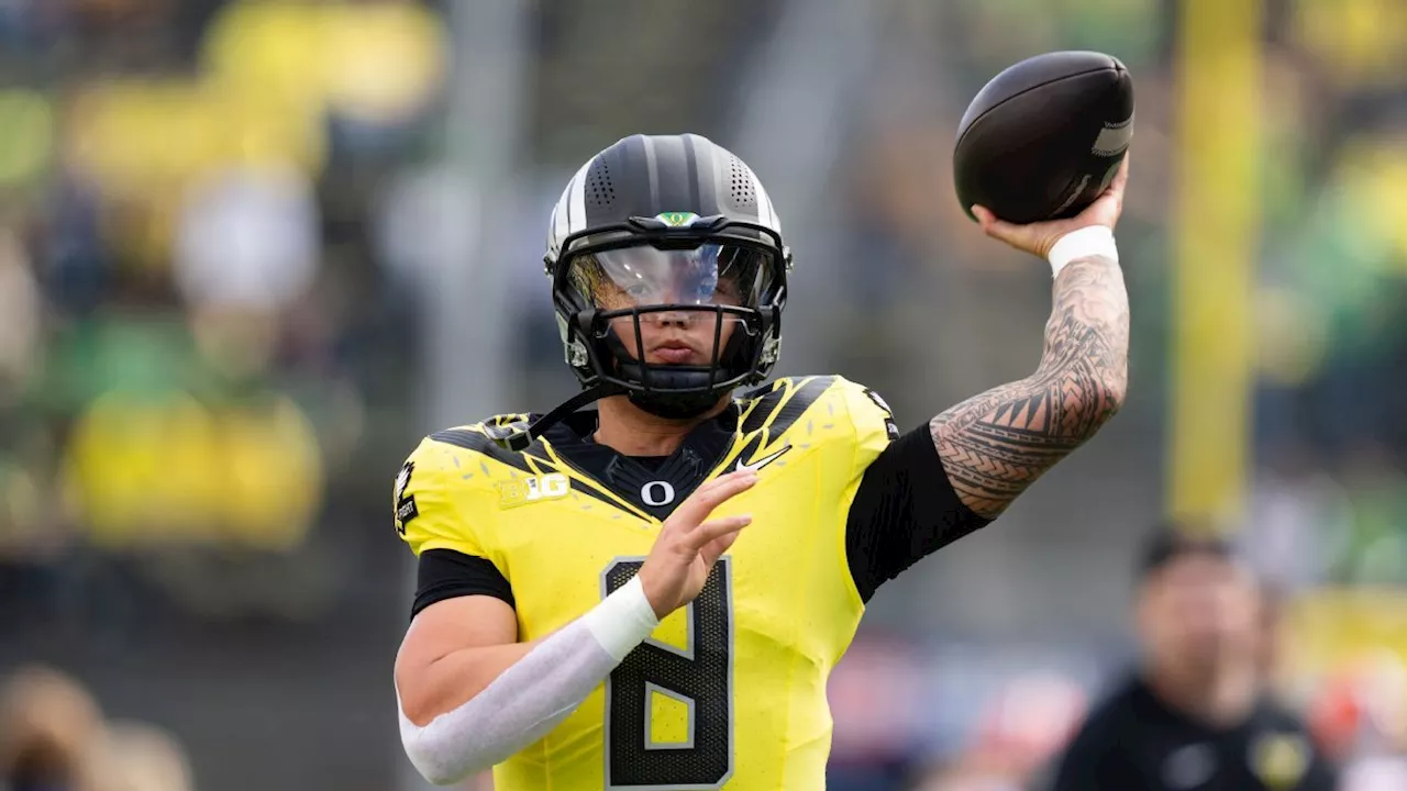 Oregon remains atop AP Top 25 ahead of first CFP rankings