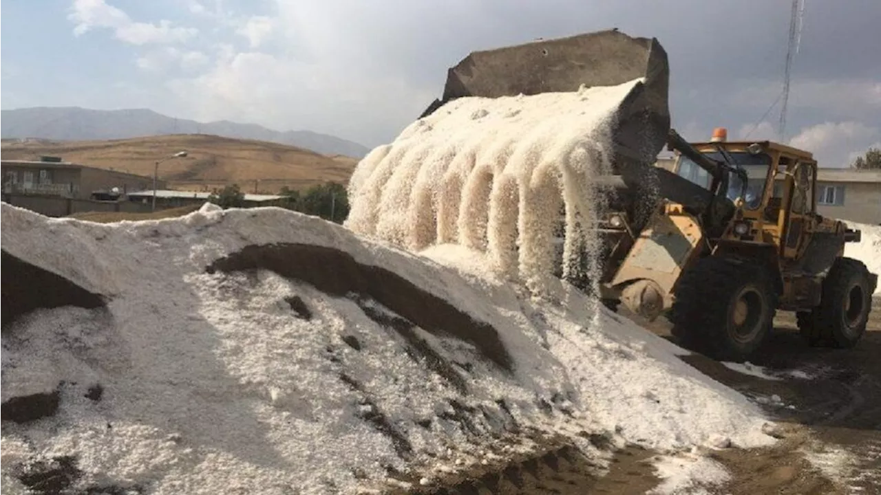 ذخیره‌سازی ۱۲ هزارتن‌ شن و نمک در چهارمحال و بختیاری