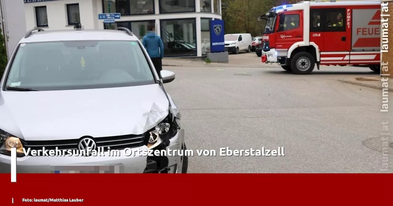 Verkehrsunfall im Ortszentrum von Eberstalzell