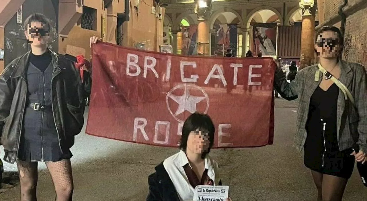 Ragazze si travestono da Rapimento di Aldo Moro per Halloween: «Vanno identificate e indagate»