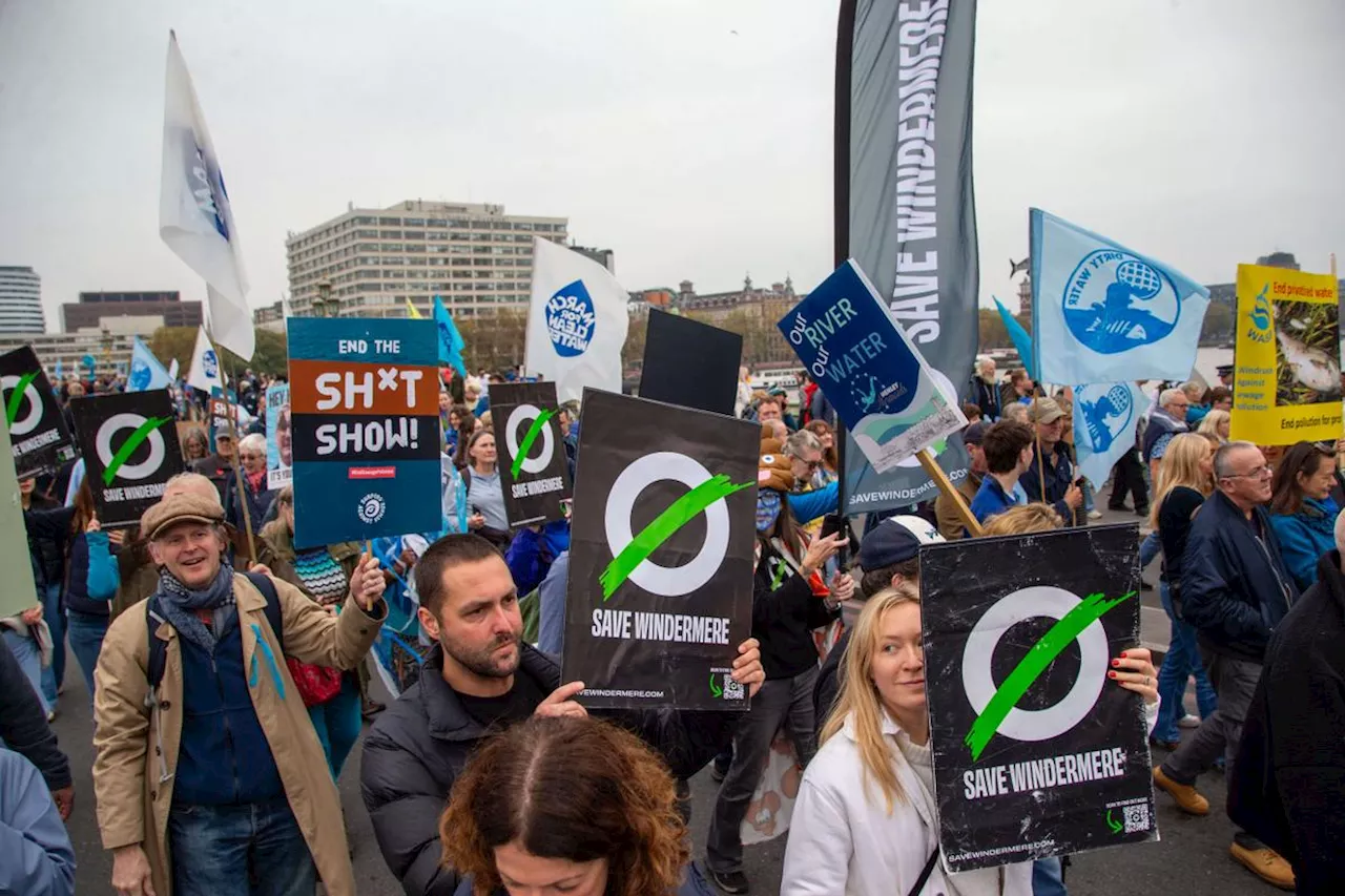 Londres : des milliers de personnes manifestent contre la pollution de l’eau