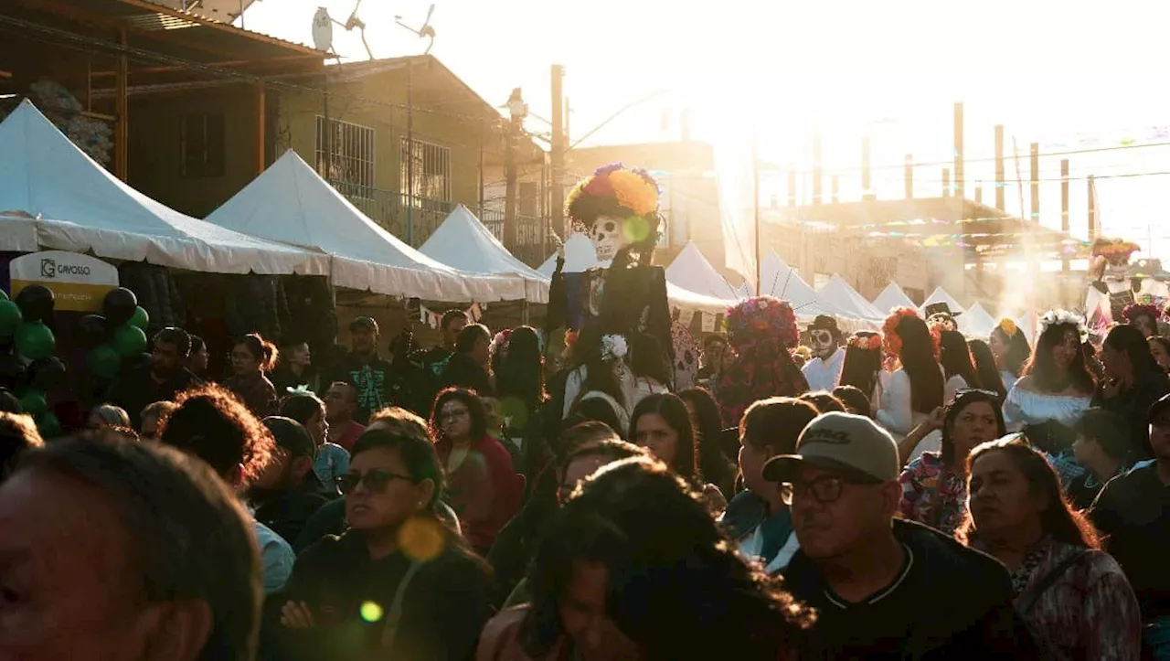 ¡A lo mexicano! Celebran Halloween en la frontera de Tijuana, Baja California