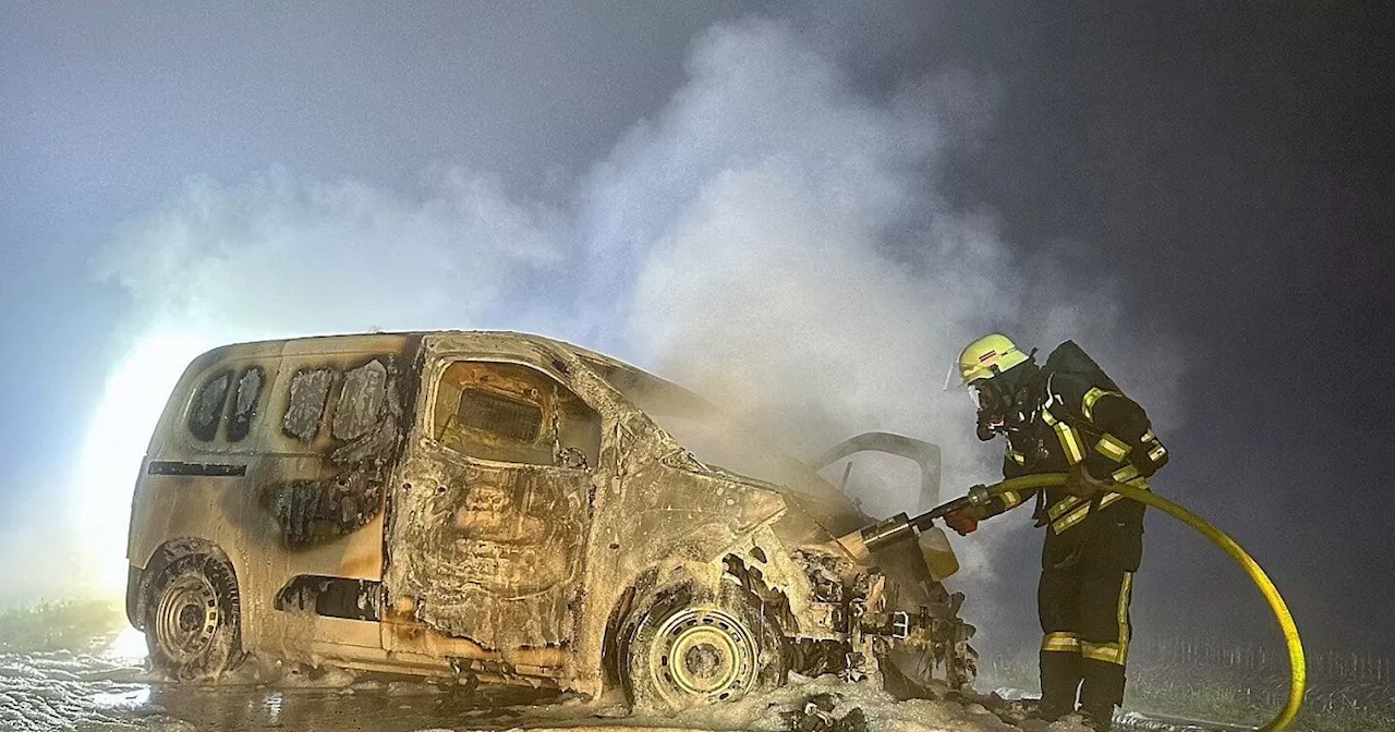 Rätsel um brennendes Auto bei Brakel