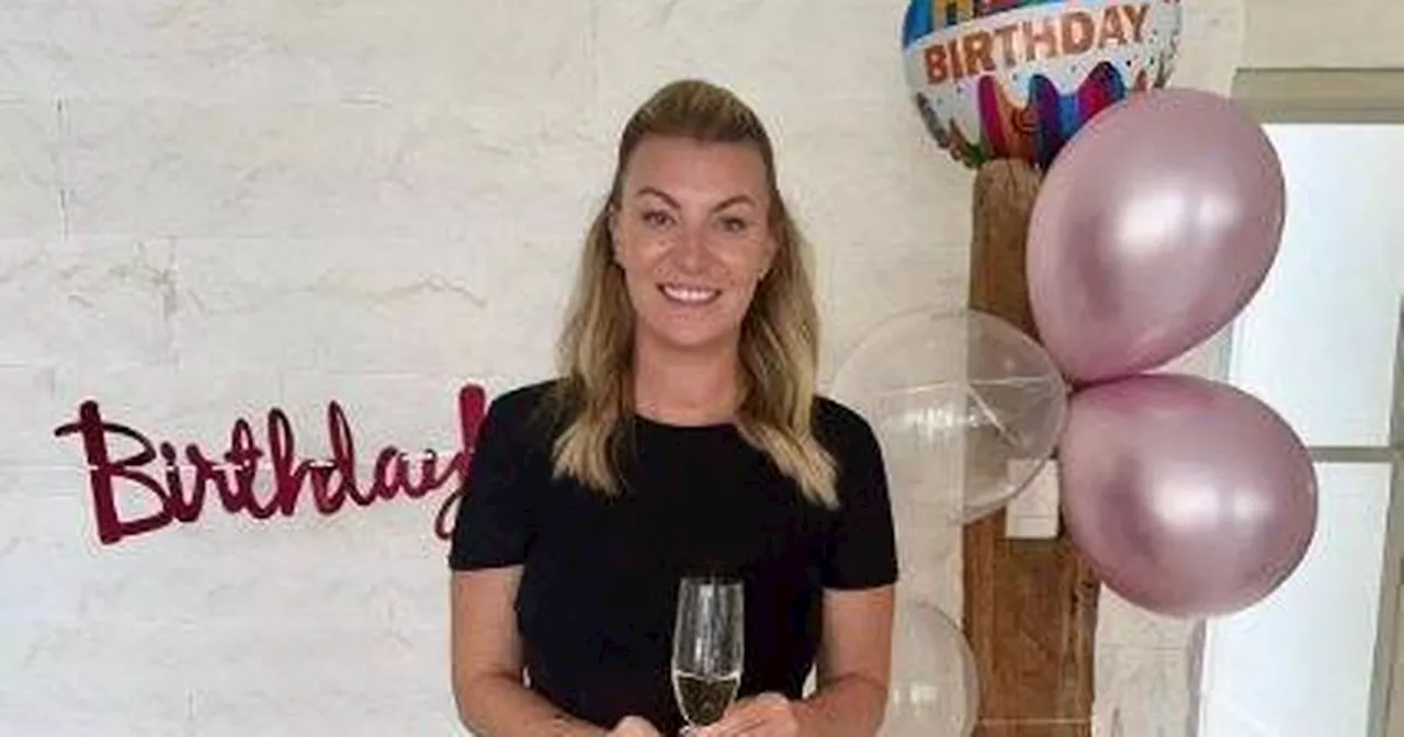 Billi Mucklow's marks birthday and ditches wedding ring after Andy Carroll split