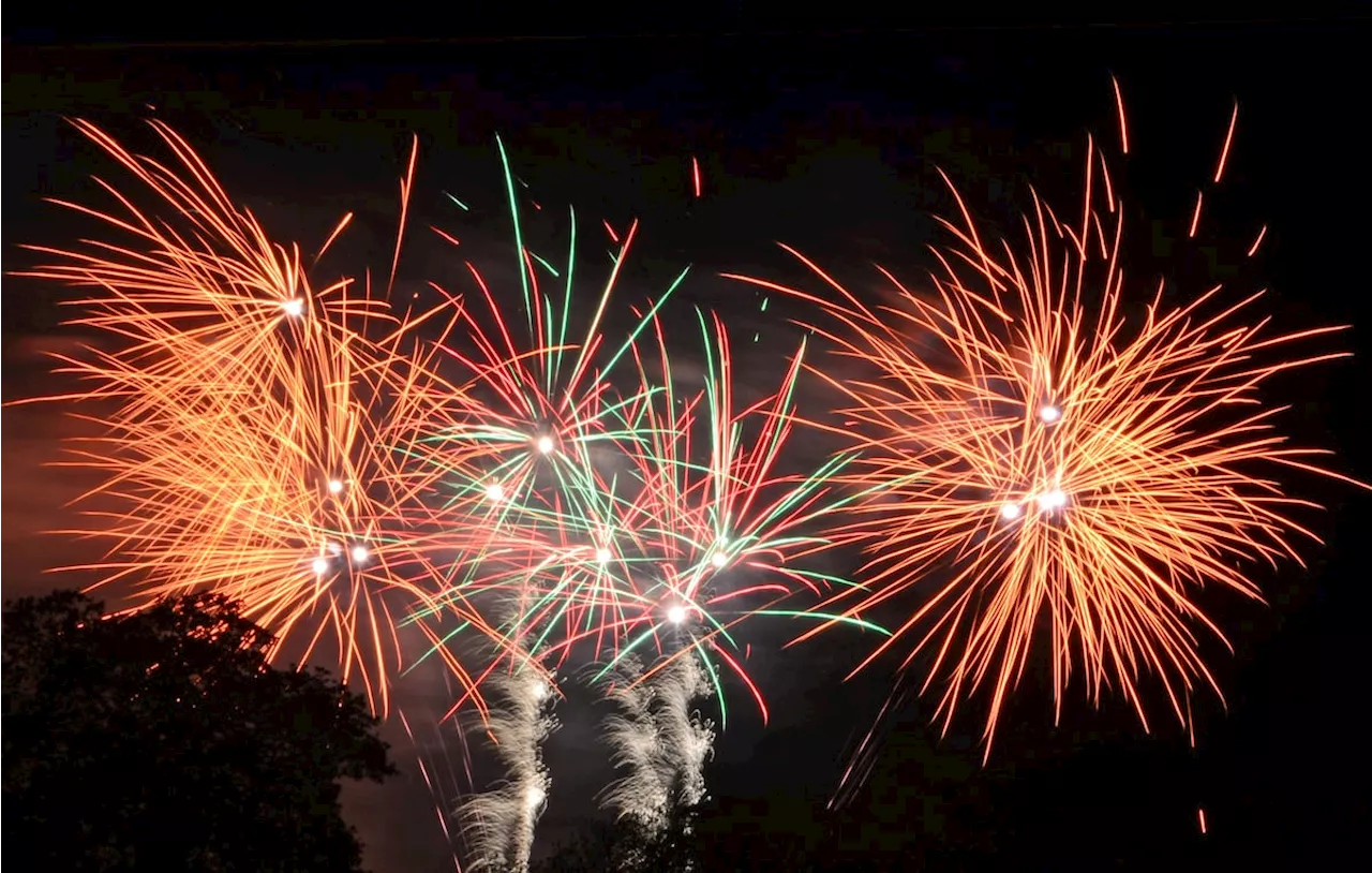 'We apologise': Council says sorry for long delay in Oswestry firework show