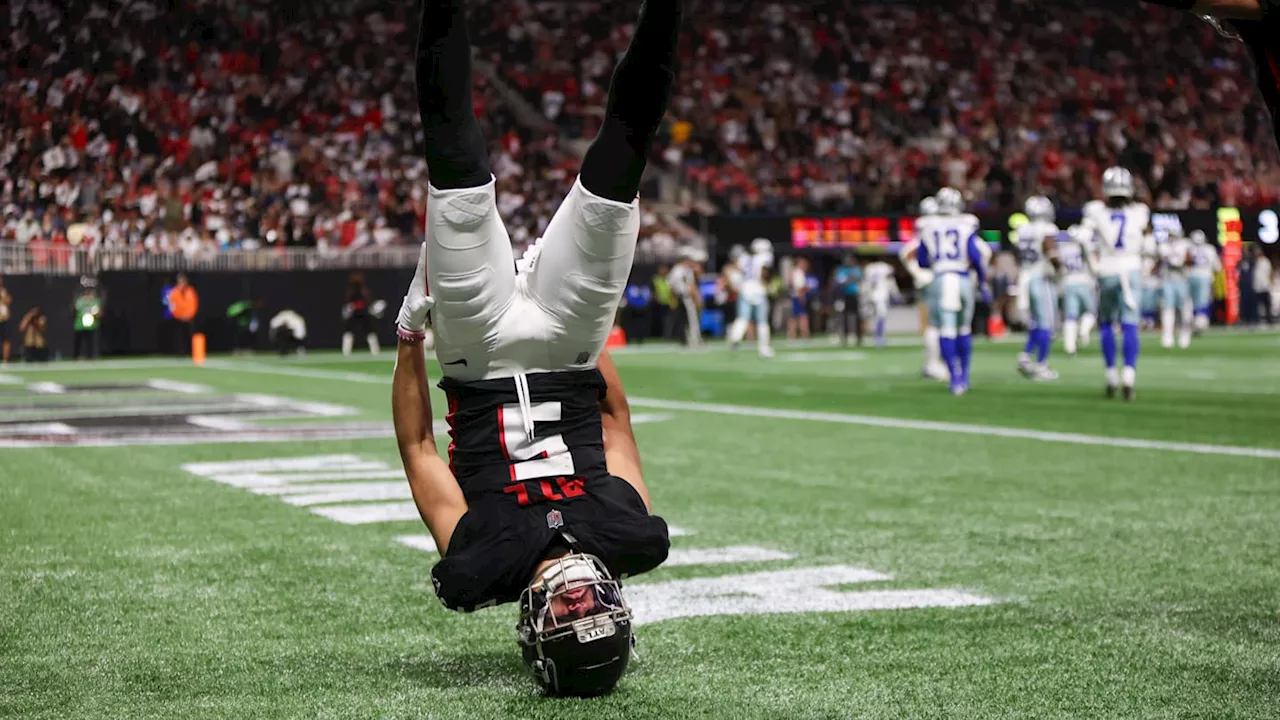 Atlanta Falcons WR Drake London Suffers Injury on TD Catch vs. Dallas Cowboys