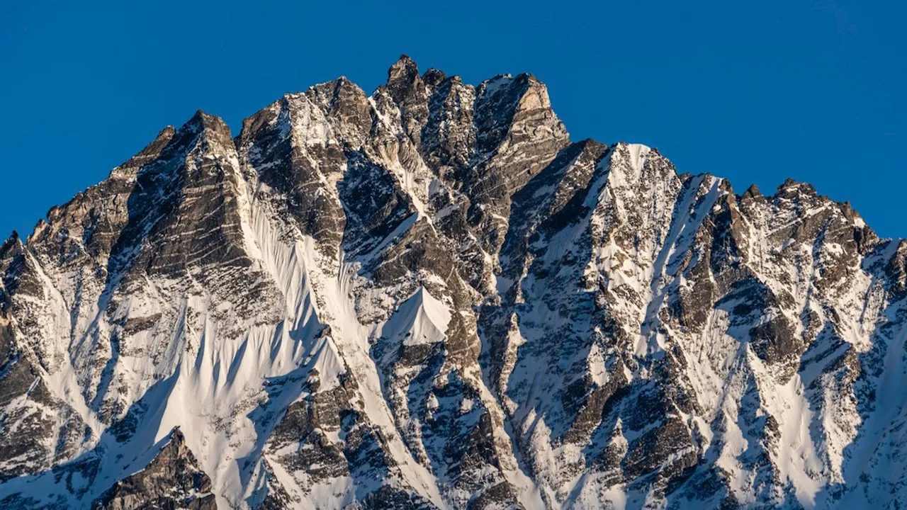 Ondrej Huserka: Bergsteiger nach historischem Aufstieg in Nepal tödlich verunglückt