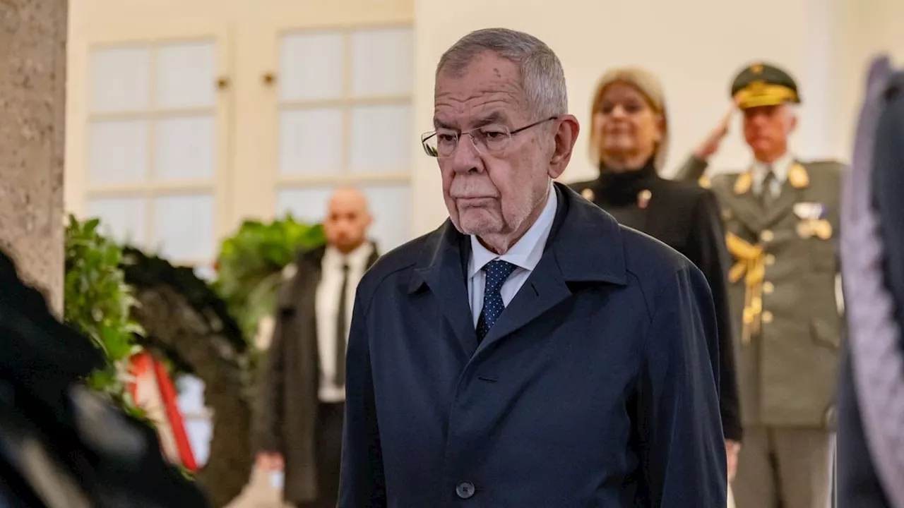 Österreichs Bundespräsident: Alexander Van der Bellen muss an der Bandscheibe operiert werden