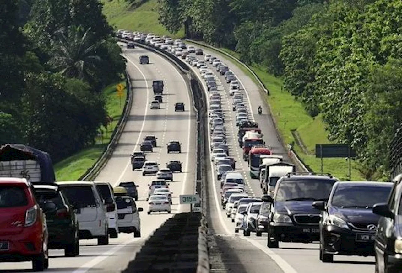 Traffic on major expressways to Klang Valley under control