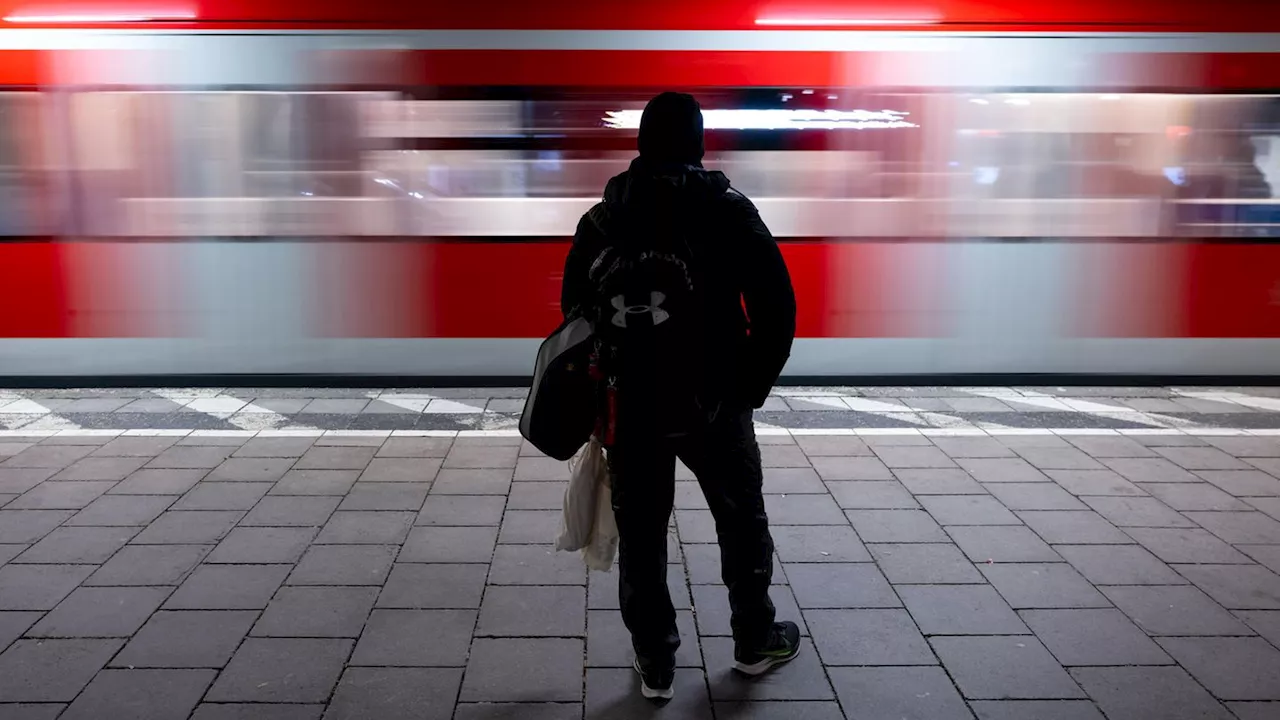 Bayern: Mann zwingt Zug wegen vergessenem Rucksack zu Notbremsung